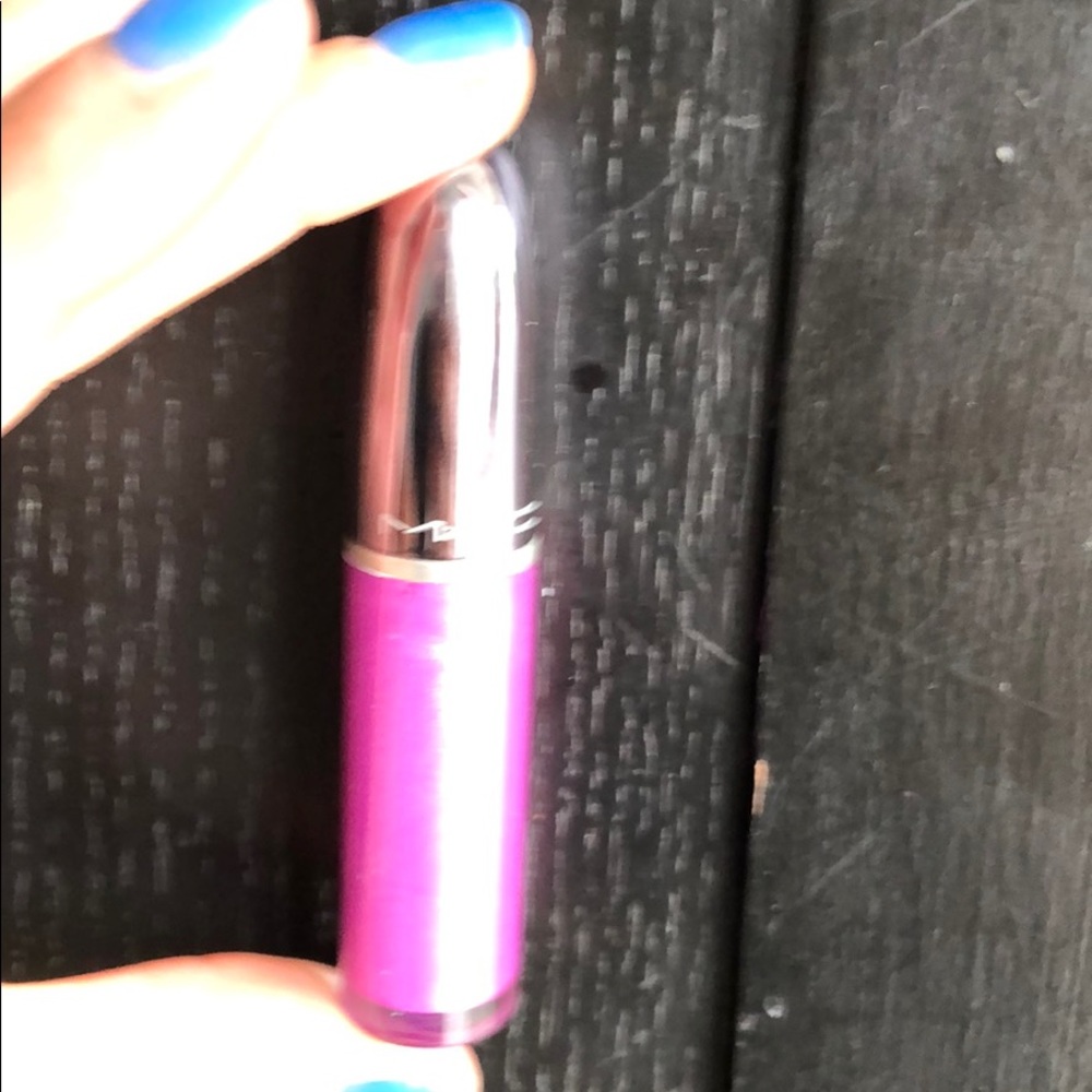 MAC lip lacquer in ruby princess
